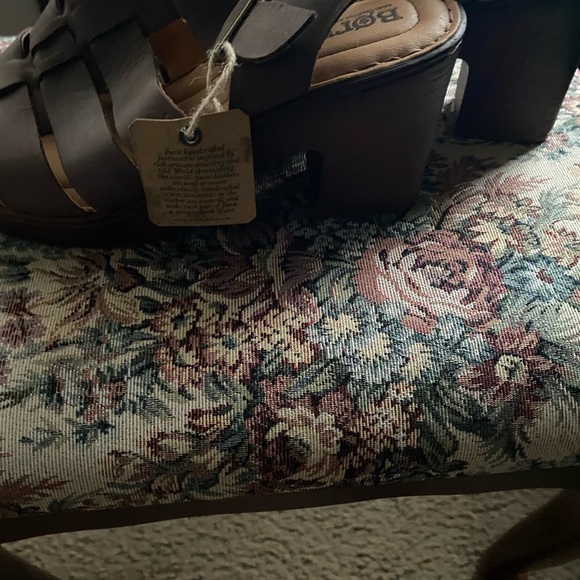 BORN LEATHER DISTRESSED SUEDE HARTLEY TAUPE WOOD GRAIN PLATFORM SANDAL SIZE 11 - Picture 5 of 15